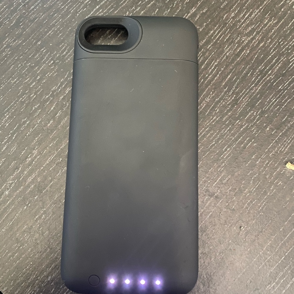 Brand new mophie charging case for iPhone 8